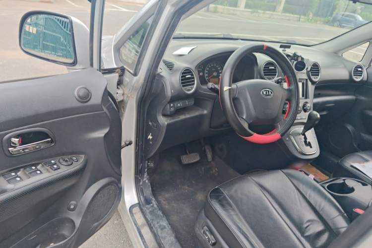 Used Kia Carens 2011 2.0L 7-Seater Automatic Comfort Edition Driver Seat