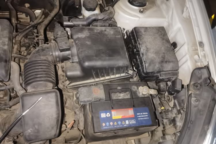 Used Kia Carens 2011 2.0L 5-Seater Automatic Comfort Edition Engine Bay Left