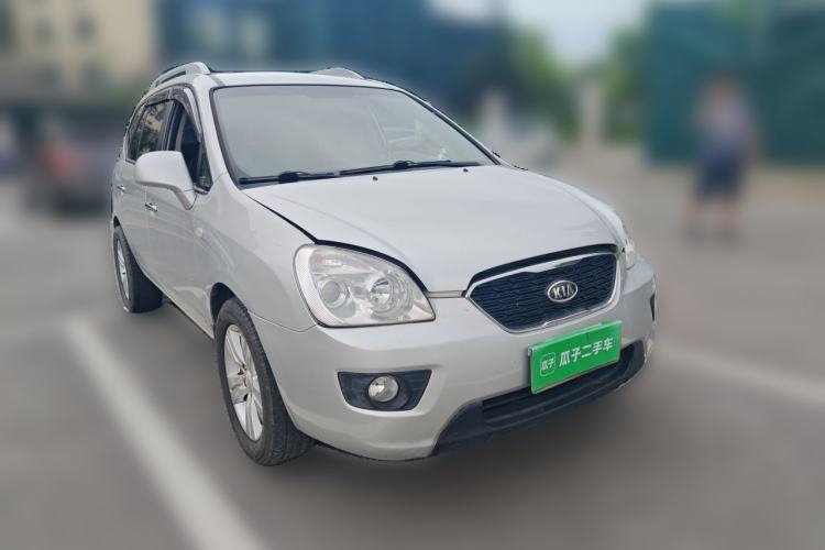 Used Kia Carens 2011 2.0L 7-Seater Automatic Comfort Edition Front Right 45 Deg