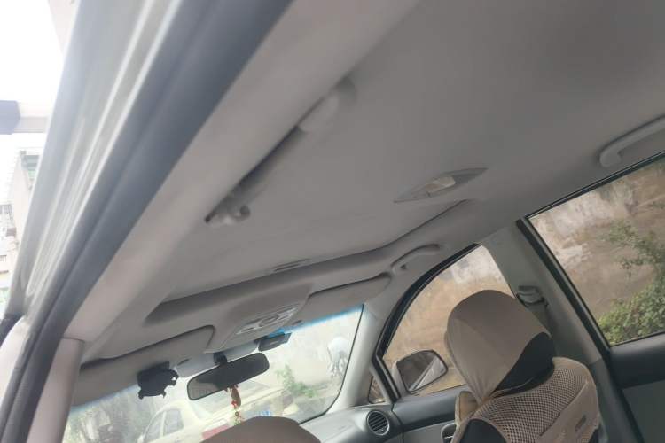 Used Kia Carens 2011 2.0L 7-Seater Automatic Standard Edition Headliner