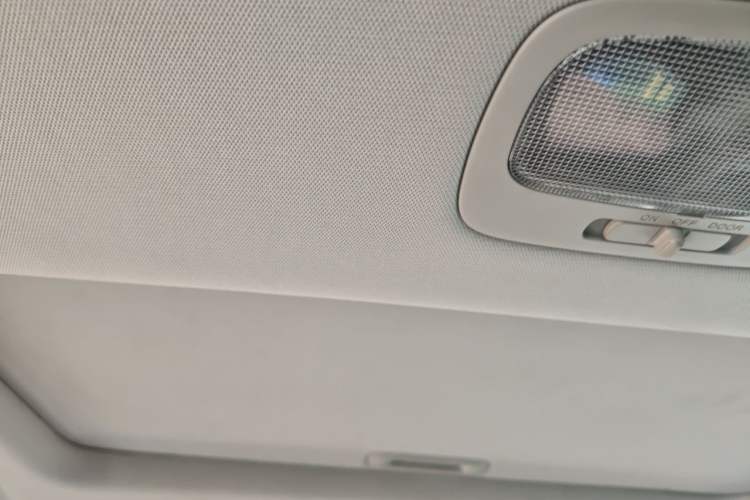 Used Kia Carens 2011 2.0L 7-Seater Automatic Standard Edition Headliner