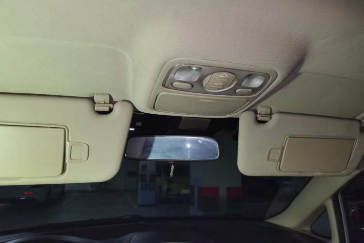 Used Kia Carens 2011 2.0L 7-Seater Automatic Standard Edition Headliner