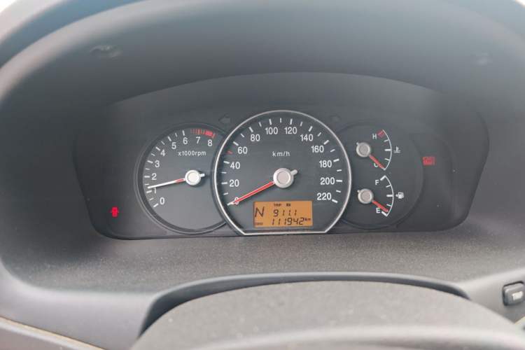 Used Kia Carens 2011 2.0L 7-Seater Automatic Comfort Edition Instrument Cluster