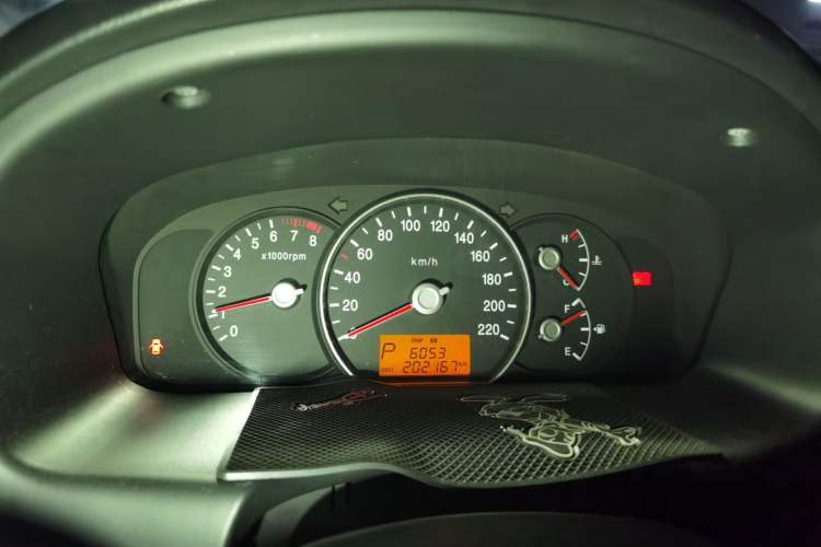 Used Kia Carens 2011 2.0L 7-Seater Automatic Standard Edition Instrument Cluster