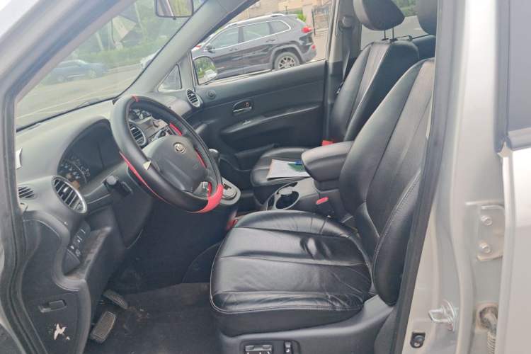 Used Kia Carens 2011 2.0L 7-Seater Automatic Comfort Edition Left Front Seat
