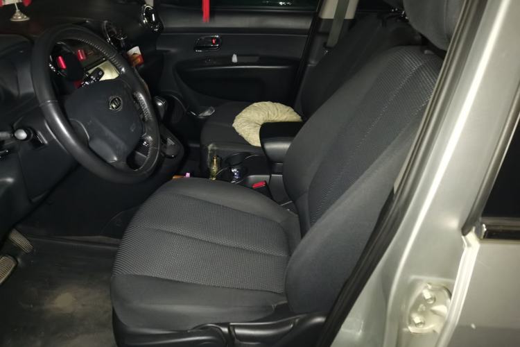 Used Kia Carens 2011 2.0L 7-Seater Automatic Standard Edition Left Front Seat