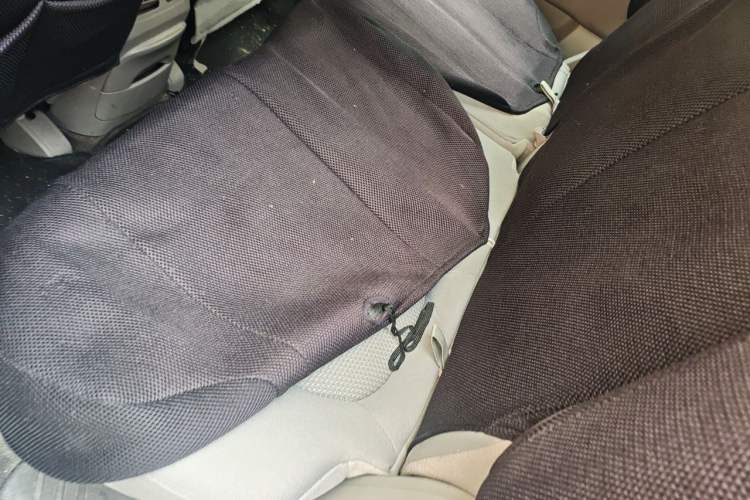 Used Kia Carens 2011 2.0L 7-Seater Automatic Standard Edition Left Rear Seat
