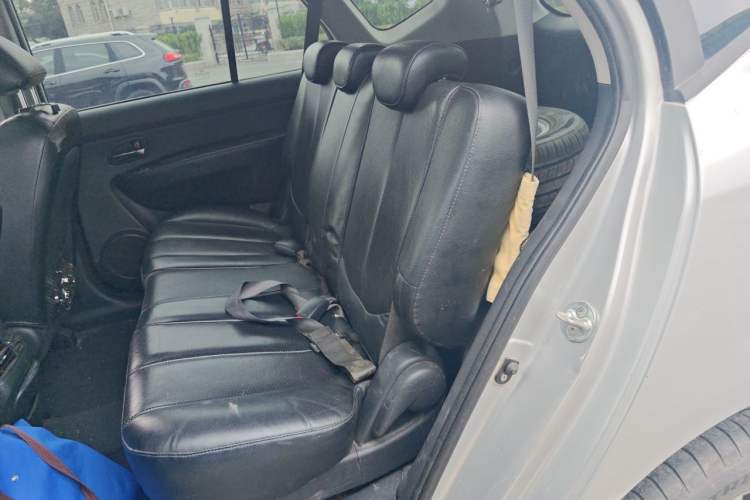 Used Kia Carens 2011 2.0L 7-Seater Automatic Comfort Edition Left Rear Seat