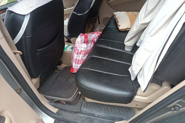 Used Kia Carens 2011 1.6L 5-Seater Manual Comfort Edition Left Rear Seat