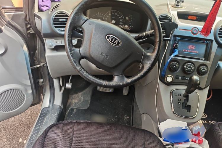 Used Kia Carens 2011 2.0L 7-Seater Automatic Standard Edition Steering Wheel
