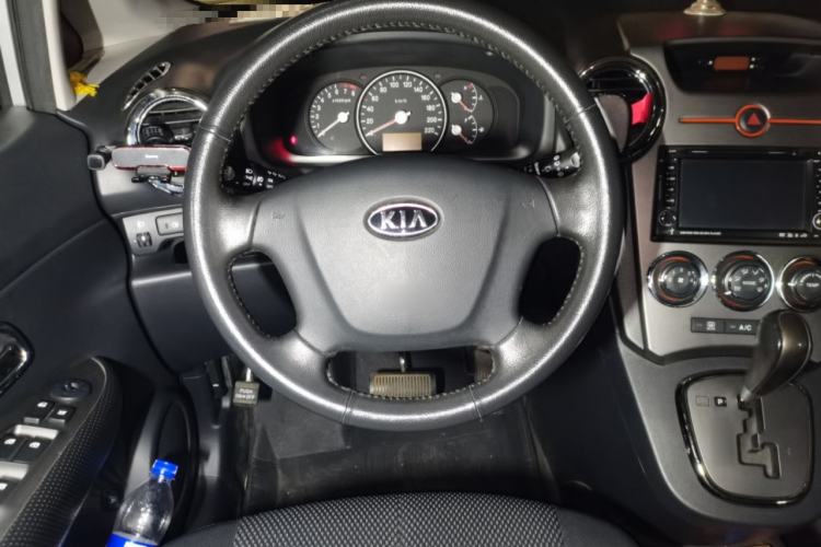 Used Kia Carens 2011 2.0L 7-Seater Automatic Standard Edition Steering Wheel