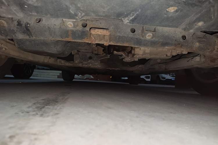 Used Kia Carens 2011 2.0L 5-Seater Automatic Comfort Edition Chassis Front