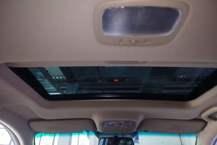 Used Kia Carens 2011 2.0L 5-Seater Automatic Comfort Edition Headliner