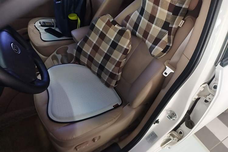 Used Kia Carens 2011 2.0L 5-Seater Automatic Comfort Edition Left Front Seat