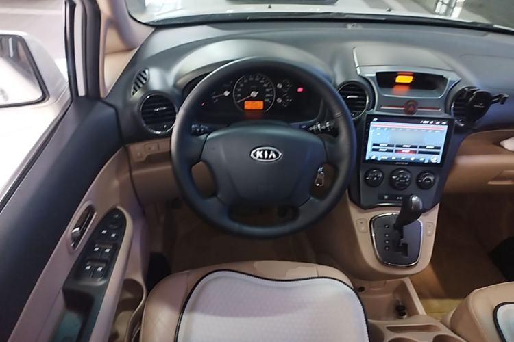 Used Kia Carens 2011 2.0L 5-Seater Automatic Comfort Edition Steering Wheel