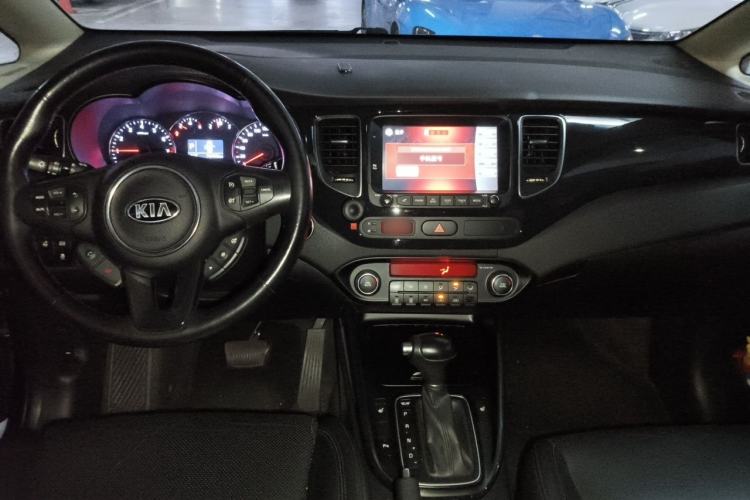 Used Kia Carens 2013 2.0L 7-Seater Automatic Luxury Version China IV Standard Center Console