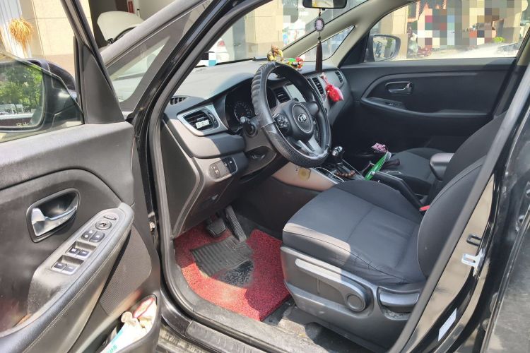 Used Kia Carens 2013 2.0L 5-Seater Automatic Standard Version China IV Standard Driver Seat