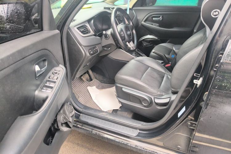 Used Kia Carens 2013 2.0L 5-Seater Automatic Standard Version China IV Standard Driver Seat