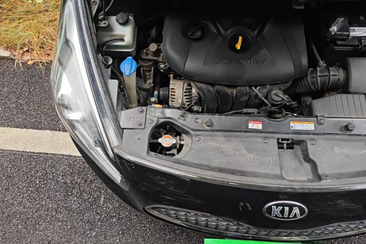 Used Kia Carens 2013 2.0L 7-Seater Automatic Standard Version China V Standard Engine Bay Right