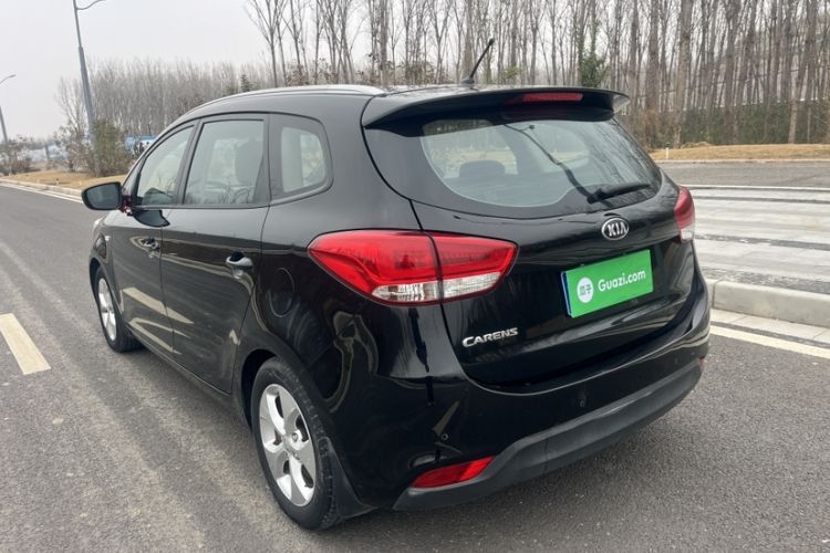 Used Kia Carens 2013 2.0L 7-Seater Automatic Comfort Edition China IV Standard Exterior 4