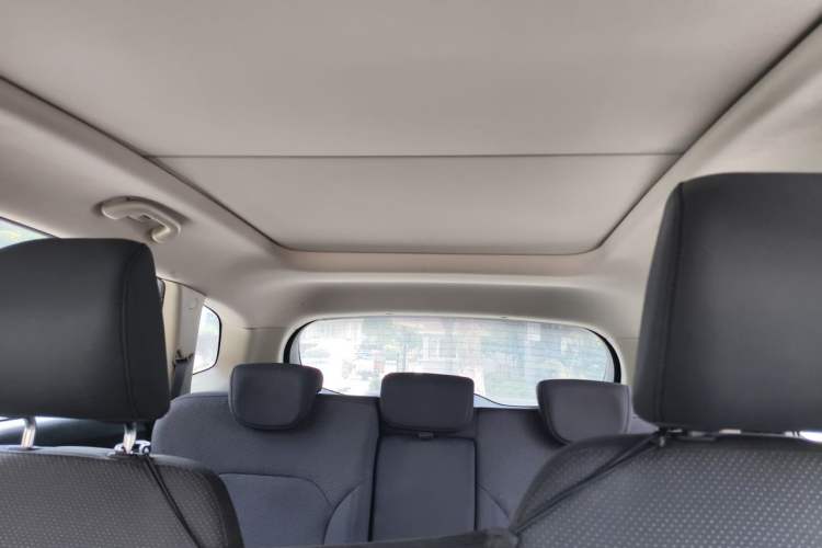 Used Kia Carens 2013 2.0L 5-Seater Automatic Standard Version China IV Standard Headliner