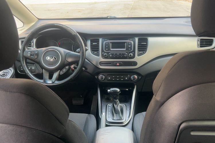 Used Kia Carens 2013 2.0L 7-Seater Automatic Standard Version China V Standard Interior 3