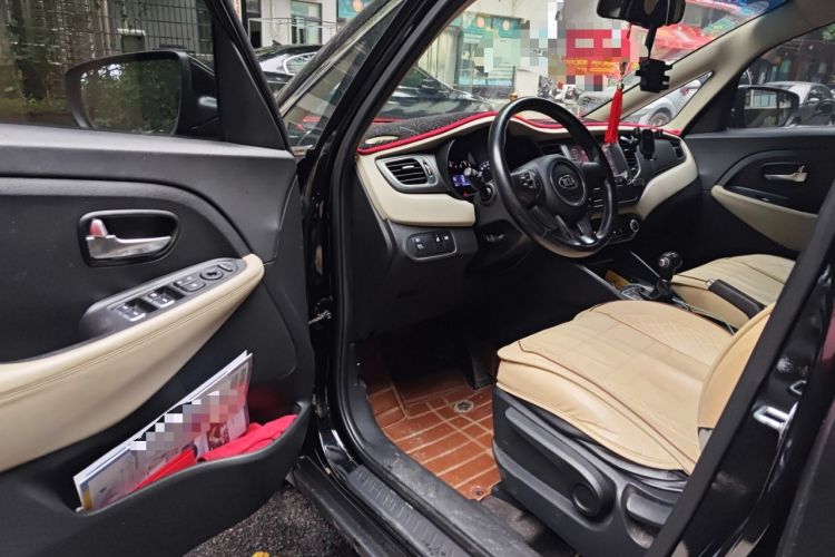 Used Kia Carens 2013 2.0L 7-Seater Automatic Standard Version China V Standard Interior 3