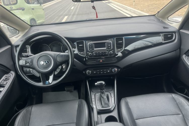 Used Kia Carens 2013 2.0L 7-Seater Automatic Comfort Edition China IV Standard Interior 7