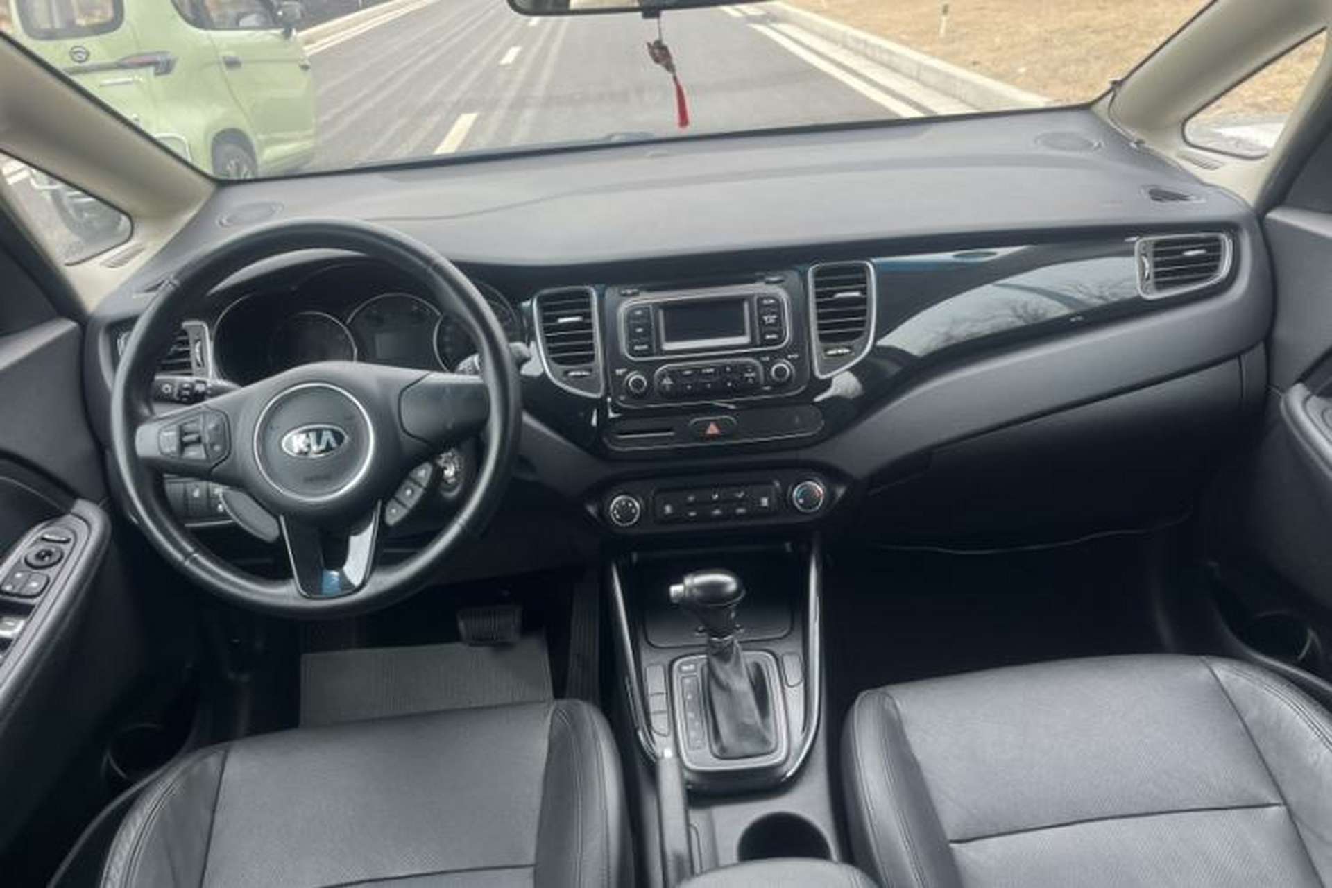Used Kia Carens 2013 2.0L 7-Seater Automatic Comfort Edition China IV Standard Interior 7