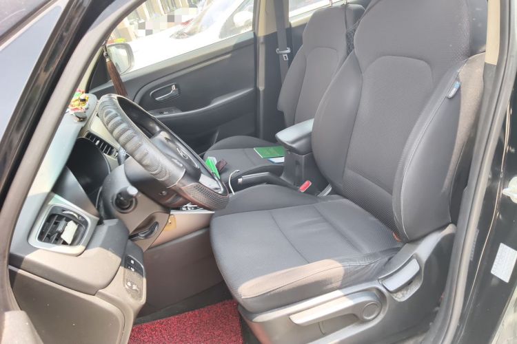 Used Kia Carens 2013 2.0L 5-Seater Automatic Standard Version China IV Standard Left Front Seat
