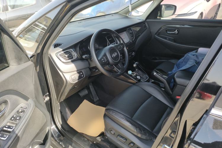 Used Kia Carens 2013 2.0L 7-Seater Automatic Luxury Version China IV Standard Left Front Seat