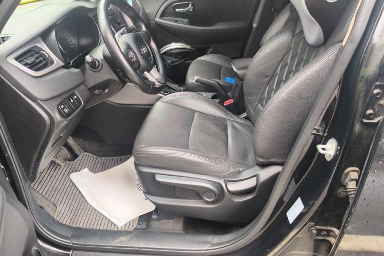 Used Kia Carens 2013 2.0L 5-Seater Automatic Standard Version China IV Standard Left Front Seat