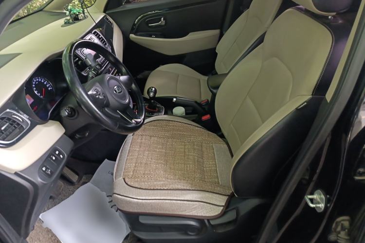 Used Kia Carens 2013 2.0L 7-Seater Automatic Comfort Edition China IV Standard Left Front Seat