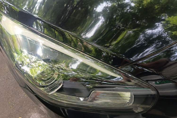 Used Kia Carens 2013 2.0L 7-Seater Automatic Comfort Edition China IV Standard Right Front Headlight