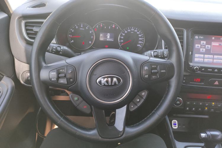 Used Kia Carens 2013 2.0L 7-Seater Automatic Luxury Version China IV Standard Steering Wheel