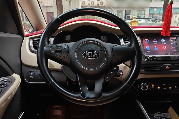 Used Kia Carens 2013 2.0L 7-Seater Automatic Standard Version China V Standard Steering Wheel