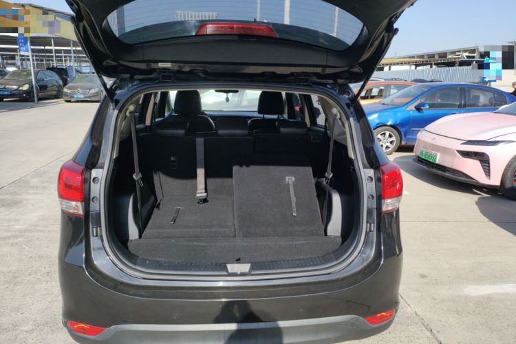Used Kia Carens 2013 2.0L 7-Seater Automatic Luxury Version China IV Standard Trunk