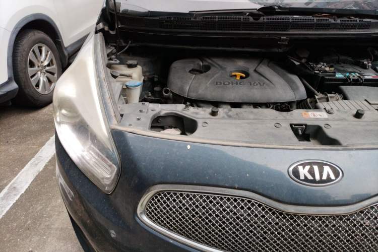 Used Kia Carens 2013 2.0L 7-Seater Automatic Standard Version China IV Standard Engine Bay Right