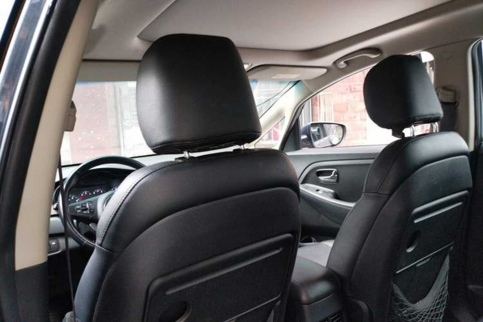 Used Kia Carens 2013 2.0L 7-Seater Automatic Standard Version China IV Standard Headliner