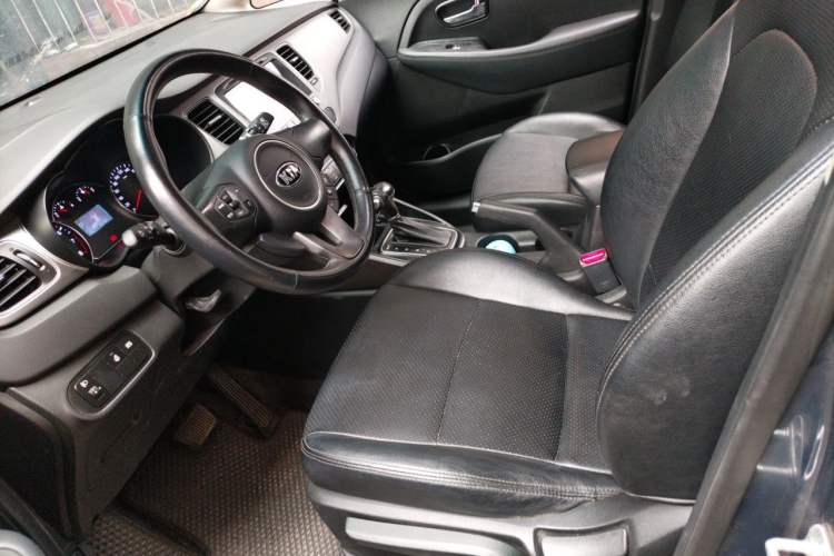 Used Kia Carens 2013 2.0L 7-Seater Automatic Standard Version China IV Standard Left Front Seat