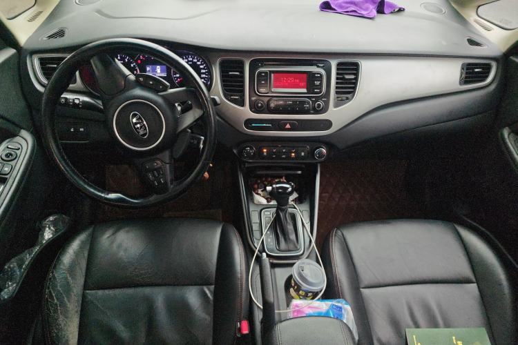 Used Kia Carens 2013 2.0L 5-Seater Automatic Comfort Version China V Standard Center Console