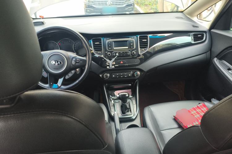 Used Kia Carens 2013 2.0L 7-Seater Automatic Comfort Edition China V Standard Center Console