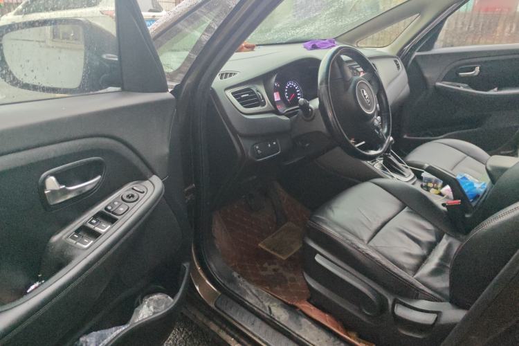 Used Kia Carens 2013 2.0L 5-Seater Automatic Comfort Version China V Standard Driver Seat