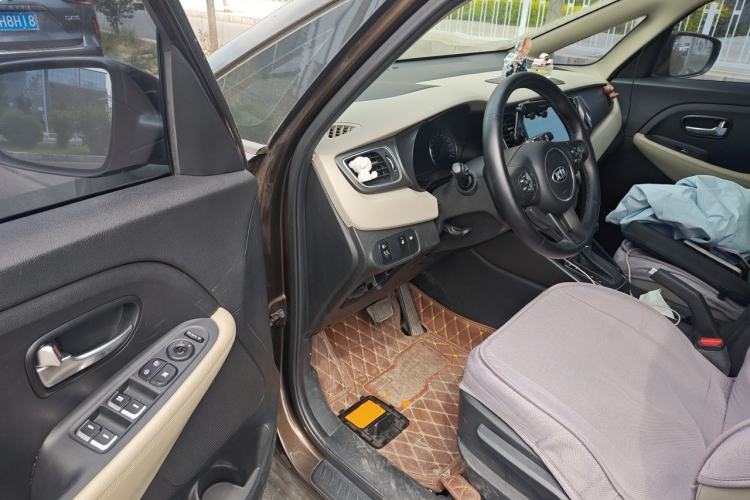 Used Kia Carens 2013 2.0L 5-Seater Automatic Standard Version China V Standard Driver Seat