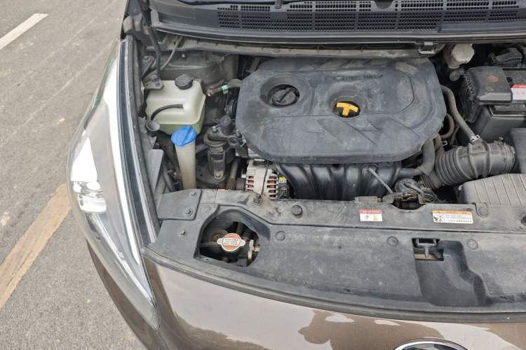 Used Kia Carens 2013 2.0L 7-Seater Automatic Standard Version China V Standard Engine Bay Right