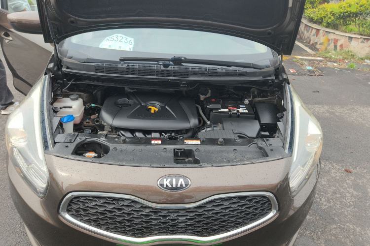 Used Kia Carens 2013 2.0L 5-Seater Automatic Standard Version China V Standard Engine Bay