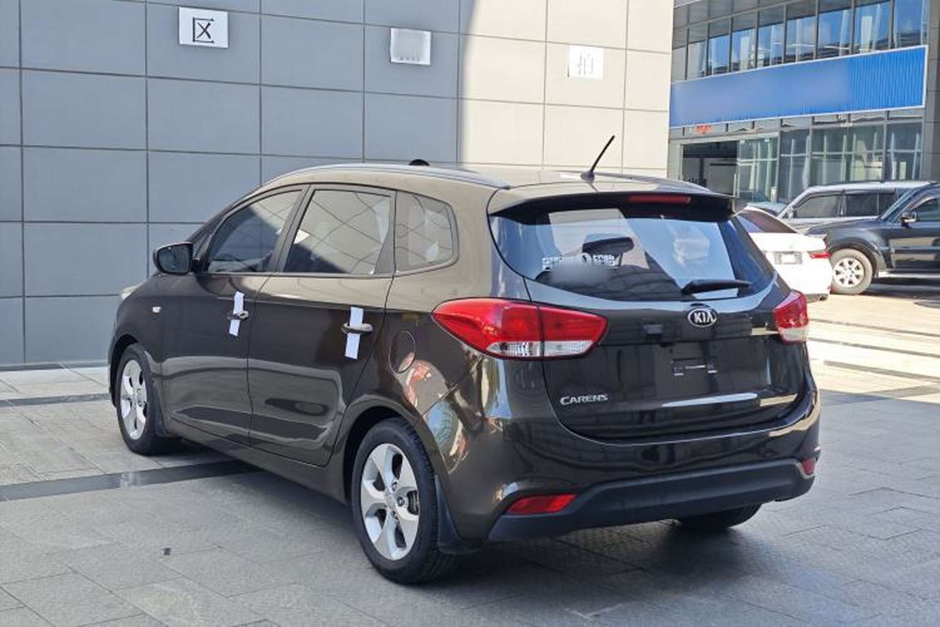 Used Kia Carens 2013 2.0L 7-Seater Automatic Standard Version China V Standard Exterior 3