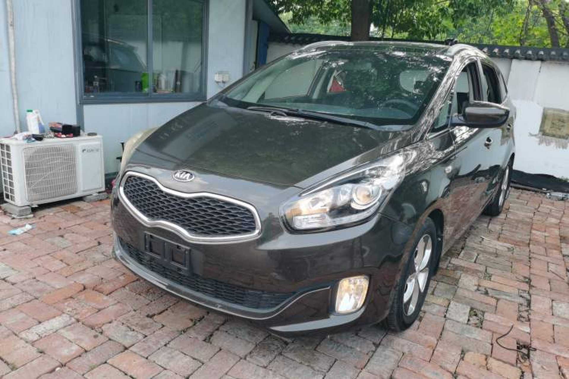 Used Kia Carens 2013 2.0L 7-Seater Automatic Standard Version China IV Standard Front Left 45 Deg