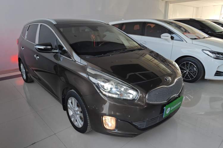 Used Kia Carens 2013 2.0L 7-Seater Automatic Luxury Version China IV Standard Front Right 45 Deg
