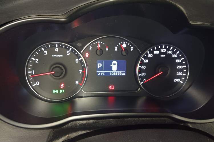 Used Kia Carens 2013 2.0L 5-Seater Automatic Standard Version China V Standard Instrument Cluster